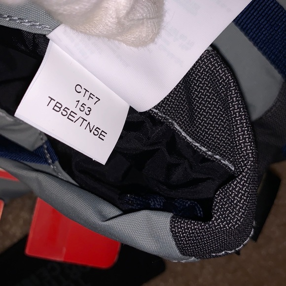 NWT The North Face Powdercloud Etip Glove, Large - Picture 9 of 10